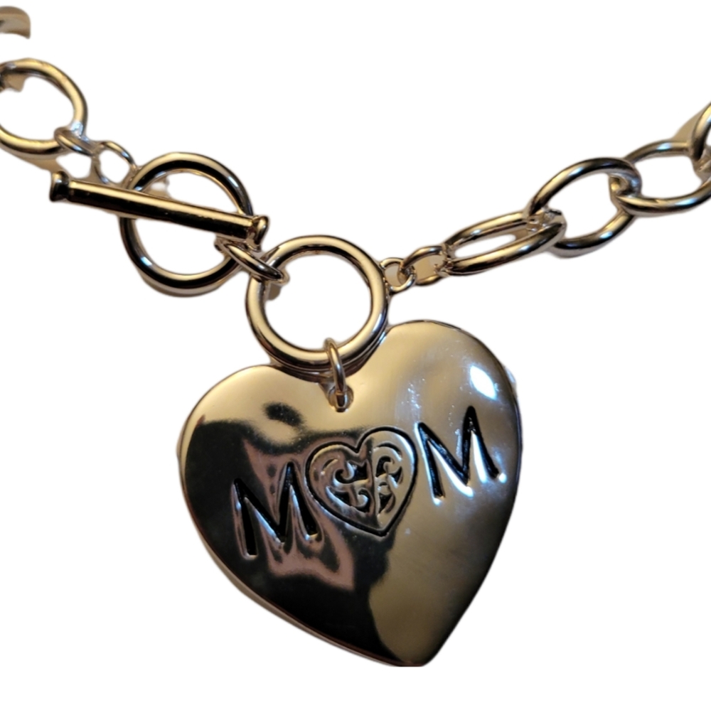 Silver Tone "Mom" Heart Bracelet